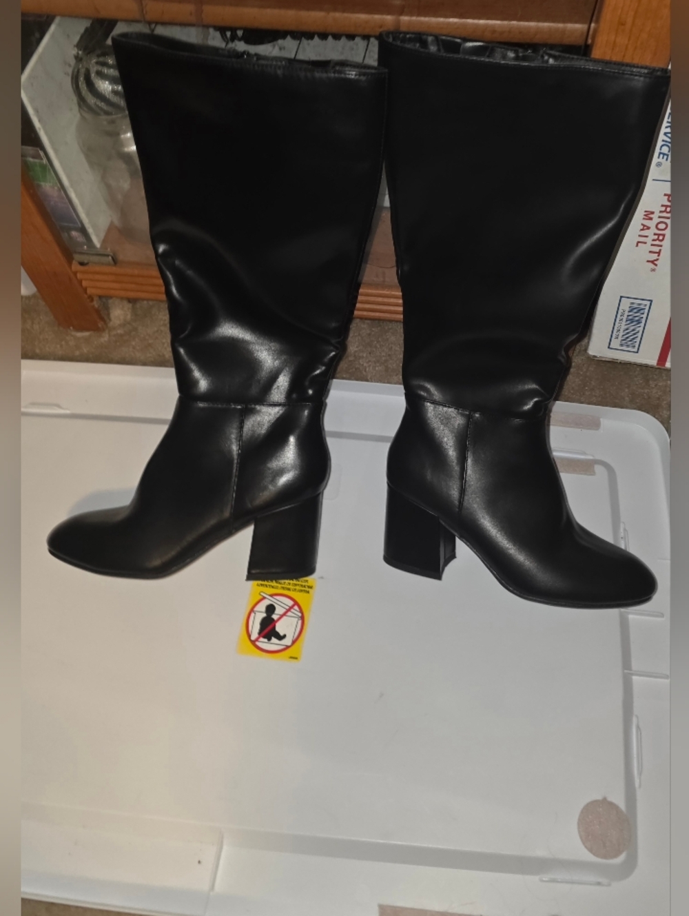 Knee High Solid Block Heel Zip Up Women's Boots